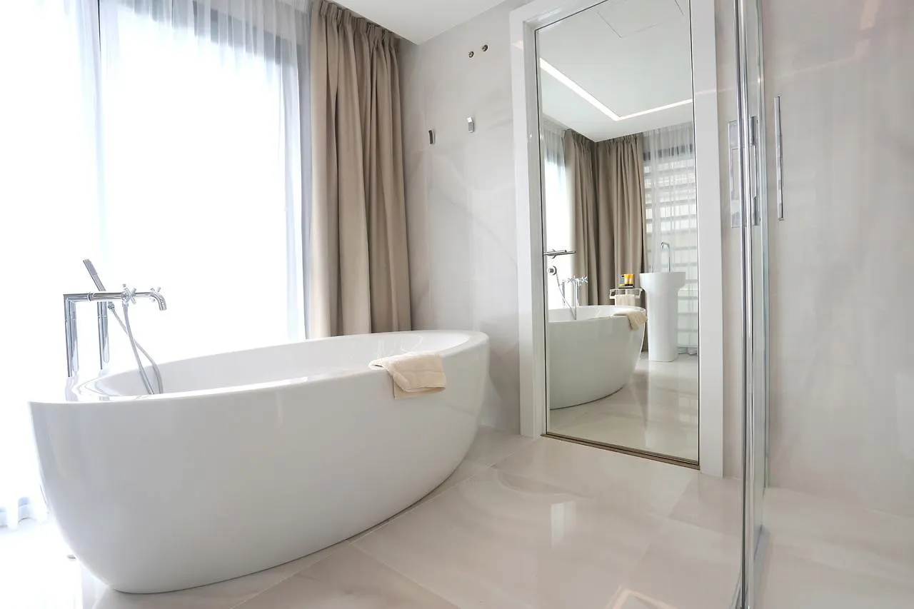 Cosmo Apartments Platja D'Aro 4*,  Spain